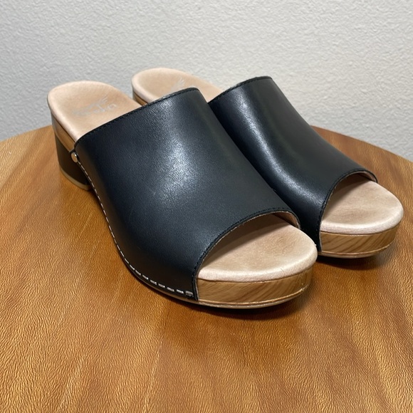 Dansko Maci Leather Slip On Clog Platform Sandals Black & Tan Size 37 (US 6.5-7) - Picture 7 of 16